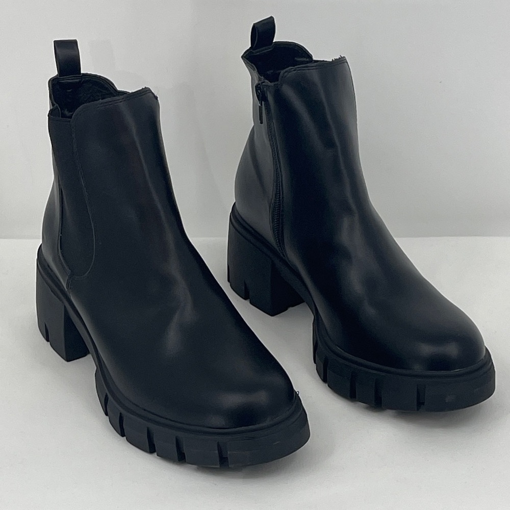 Madden Girl CHELSEA Black Ankle Booties WOMENS SIZE 9